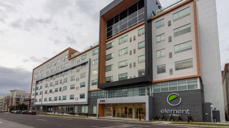 Element St Louis Midtown Exterior
