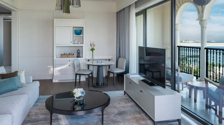 <b>Four Seasons Resort Dubai At Jumeriah Beach Suite</b>. Images powered by <a href="https://www.leonardoworldwide.com/" title="Leonardo Worldwide" target="_blank">Leonardo</a>.