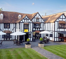 Donnington Manor Hotel Exterior