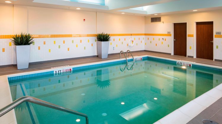 Fairfield Inn & Suites Marriott Pool