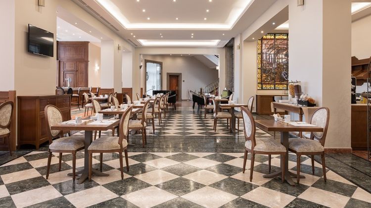 Exe Alfonso VIII Restaurant