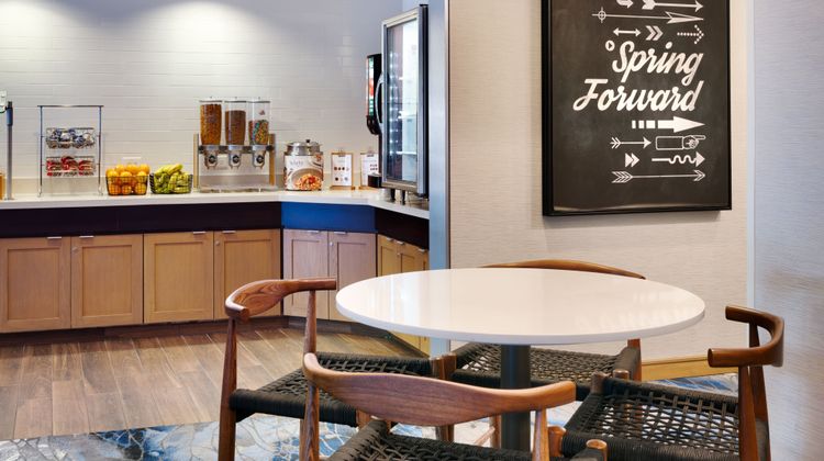 Fairfield Inn & Suites Albany Restaurant