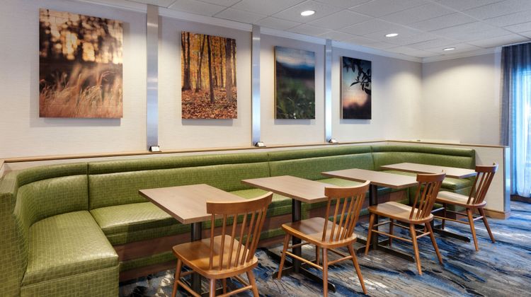 Fairfield Inn & Suites Albany Restaurant