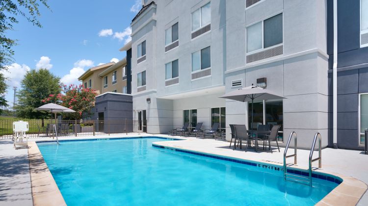 Fairfield Inn & Suites Albany Pool