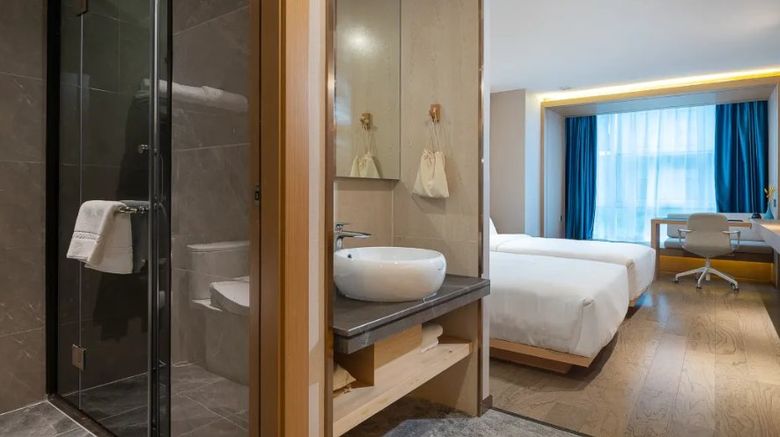 <b>East Hotel Dalian Room</b>. Images powered by <a href="https://www.leonardoworldwide.com/" title="Leonardo Worldwide" target="_blank">Leonardo</a>.