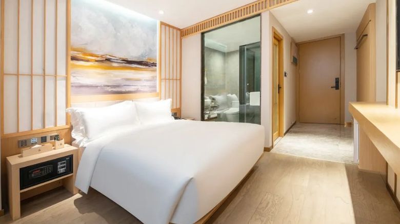 <b>East Hotel Dalian Room</b>. Images powered by <a href="https://www.leonardoworldwide.com/" title="Leonardo Worldwide" target="_blank">Leonardo</a>.