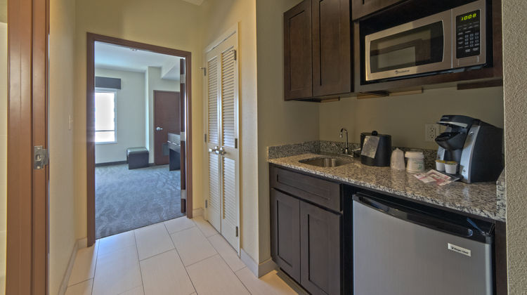 Holiday Inn Hotel & Suites NW Suite