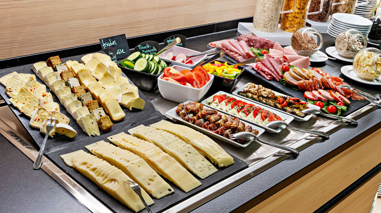 <b>Hotel Bayerischer Hof Dresden Restaurant</b>. Images powered by <a href="https://www.leonardoworldwide.com/" title="Leonardo Worldwide" target="_blank">Leonardo</a>.