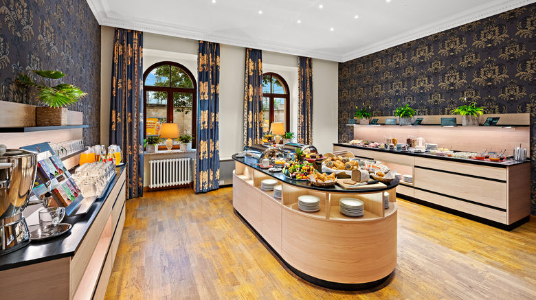 <b>Hotel Bayerischer Hof Dresden Restaurant</b>. Images powered by <a href="https://www.leonardoworldwide.com/" title="Leonardo Worldwide" target="_blank">Leonardo</a>.