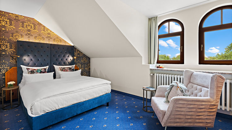 Hotel Bayerischer Hof Dresden Room