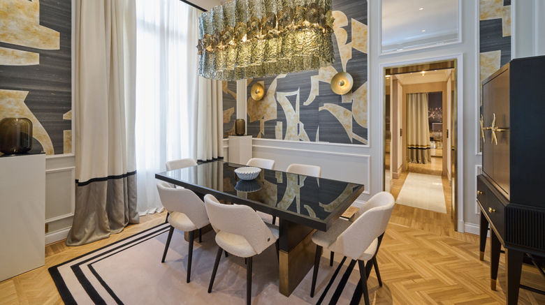 <b>Grand Hotel Principe di Piemonte Suite</b>. Images powered by <a href="https://www.leonardoworldwide.com/" title="Leonardo Worldwide" target="_blank">Leonardo</a>.