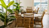Mahalo Diamond Beach Lobby