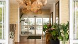 Mahalo Diamond Beach Lobby