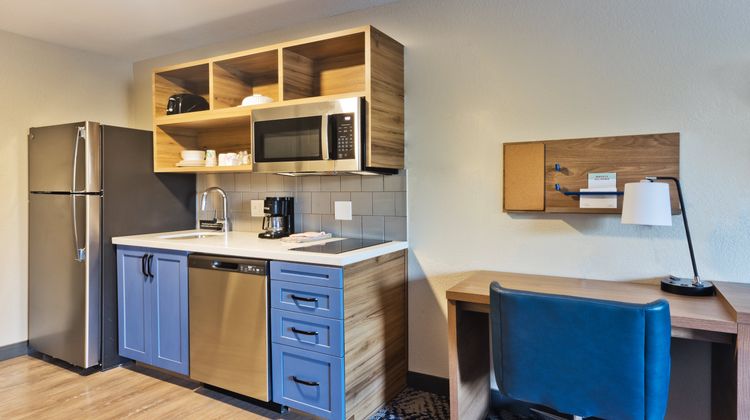 Candlewood Suites Montgomery North Suite
