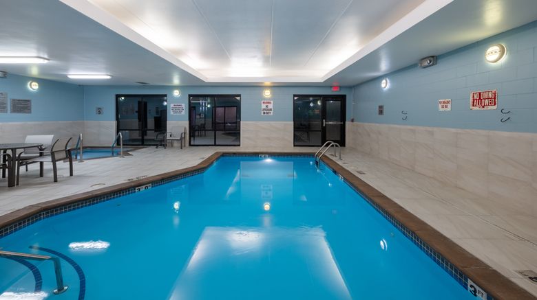 <b>Holiday Inn Express South - Mayo Area Pool</b>. Images powered by <a href="https://www.leonardoworldwide.com/" title="Leonardo Worldwide" target="_blank">Leonardo</a>.