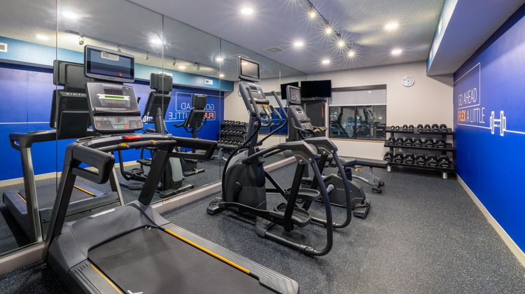 Holiday Inn Express South - Mayo Area Health Club