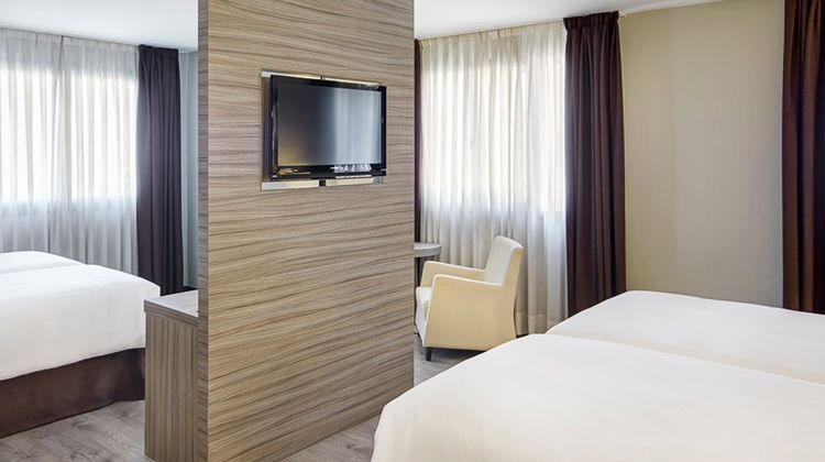 Gran Hotel Luna de Granada Room