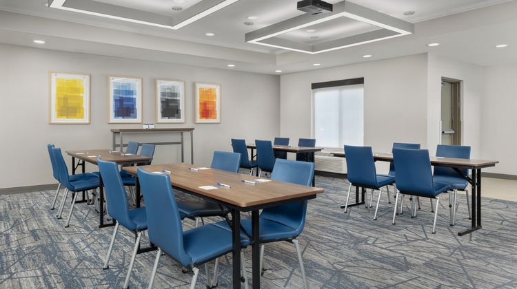 Holiday Inn Express & Suites Meeting