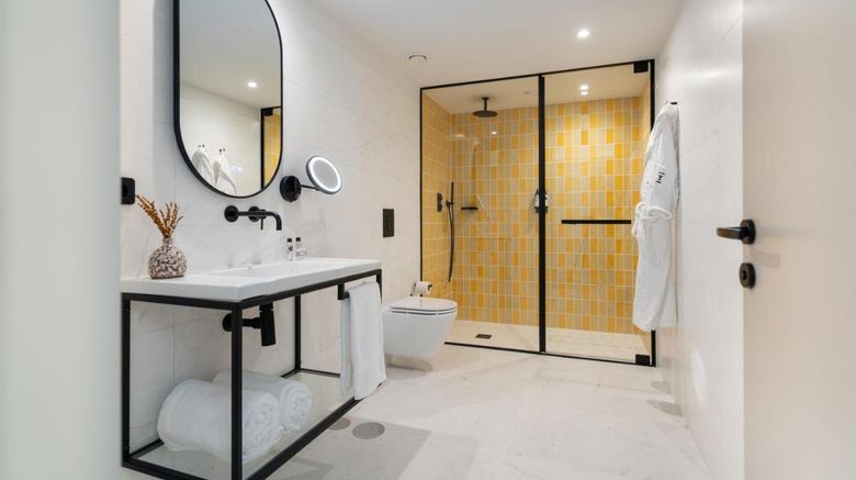 <b>The Editory Garden Hotel Room</b>. Images powered by <a href="https://www.leonardoworldwide.com/" title="Leonardo Worldwide" target="_blank">Leonardo</a>.