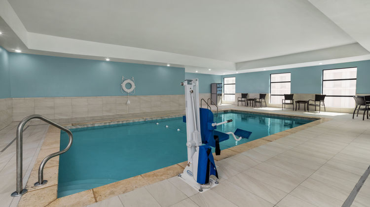 Holiday Inn Express Hattiesburg West Pool