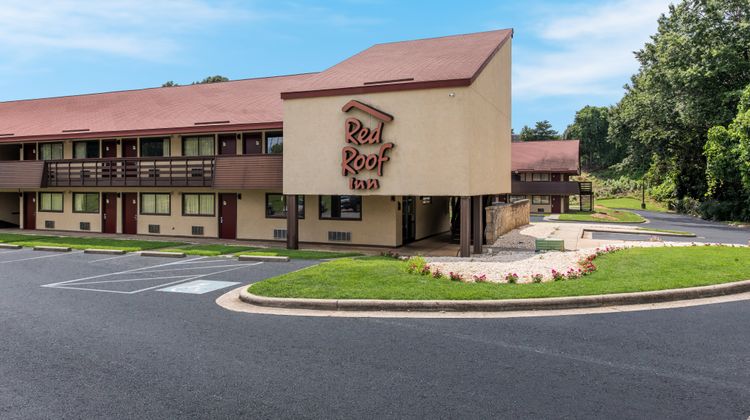 Red Roof Inn Hickory Exterior