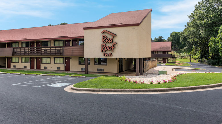 Red Roof Inn Hickory Exterior. Images powered by <a href="https://www.leonardoworldwide.com" target="_blank" rel="noopener">Leonardo</a>.