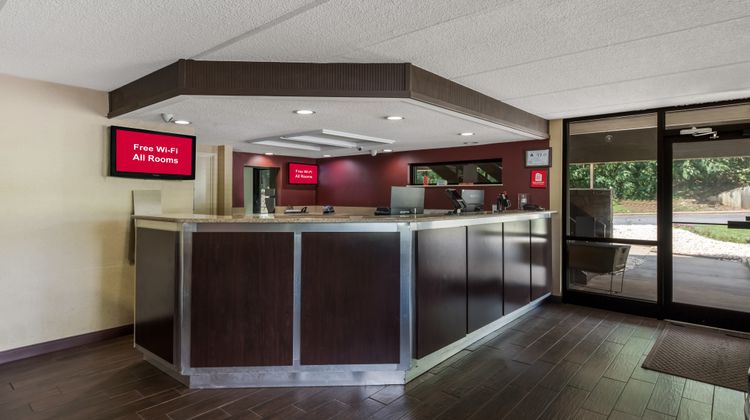 Red Roof Inn Hickory Lobby