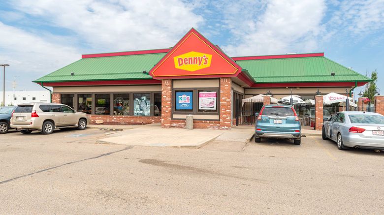 <b>Sandman Hotel Red Deer Restaurant</b>. Images powered by <a href="https://www.leonardoworldwide.com/" title="Leonardo Worldwide" target="_blank">Leonardo</a>.