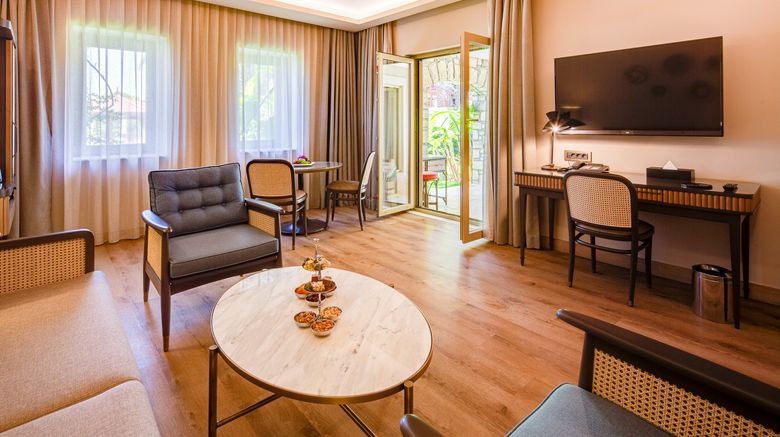 <b>Divan Bodrum Suite</b>. Images powered by <a href="https://www.leonardoworldwide.com/" title="Leonardo Worldwide" target="_blank">Leonardo</a>.