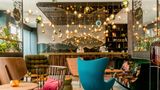 Motel One Salzburg Lobby