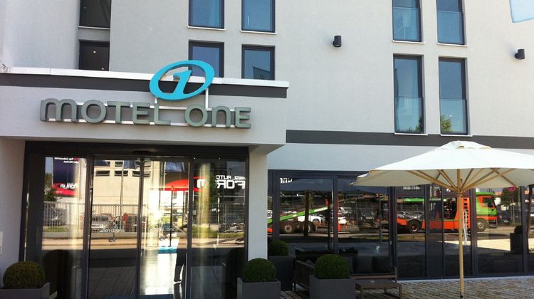 Motel One Munich-Garching Exterior