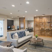 Holiday Inn Express & Suites