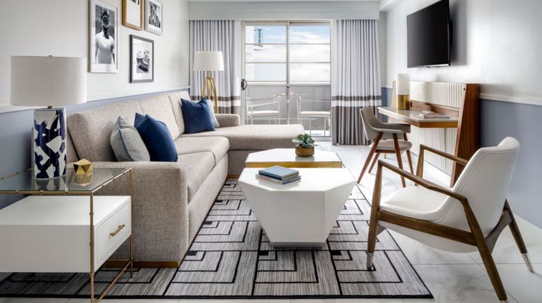 <b>Cadillac Hotel-Beach Club, Autograph Col Suite</b>. Images powered by <a href="https://www.leonardoworldwide.com/" title="Leonardo Worldwide" target="_blank">Leonardo</a>.