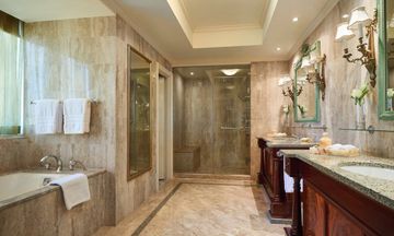 Four Seasons Cairo at First Residence