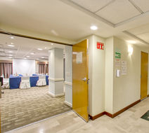 Holiday Inn Centro de Convenciones Lobby