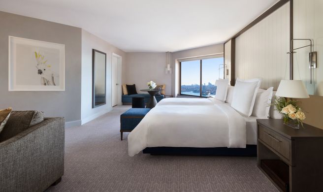 Four Seasons Hotel Sydney Exterior