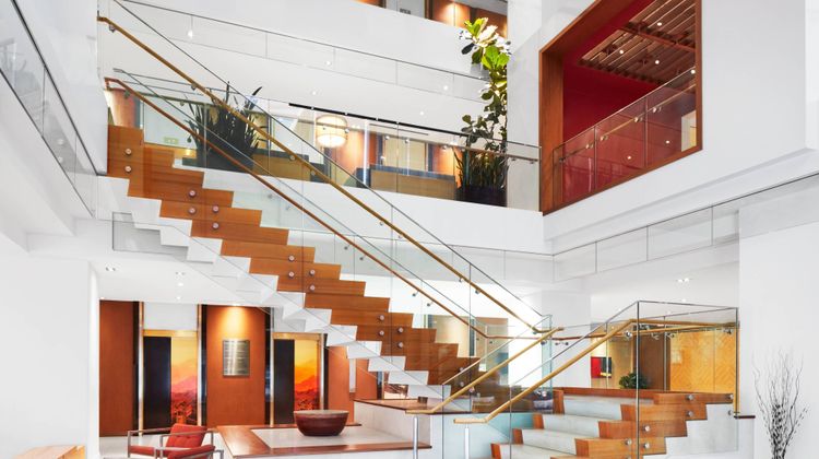 Delta Hotels Ottawa City Centre Lobby