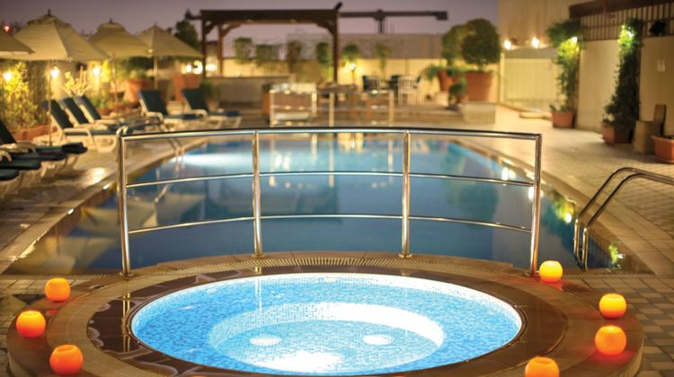 Marriott Exec Apts Dubai Creek Pool