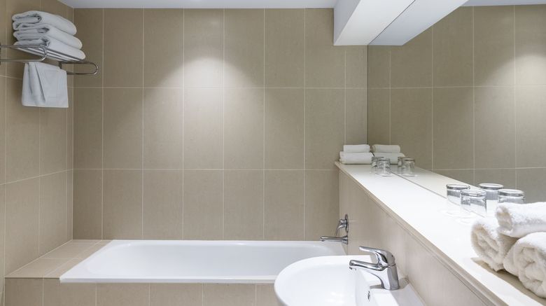<b>Holiday Inn Suva Room</b>. Images powered by <a href="https://www.leonardoworldwide.com/" title="Leonardo Worldwide" target="_blank">Leonardo</a>.