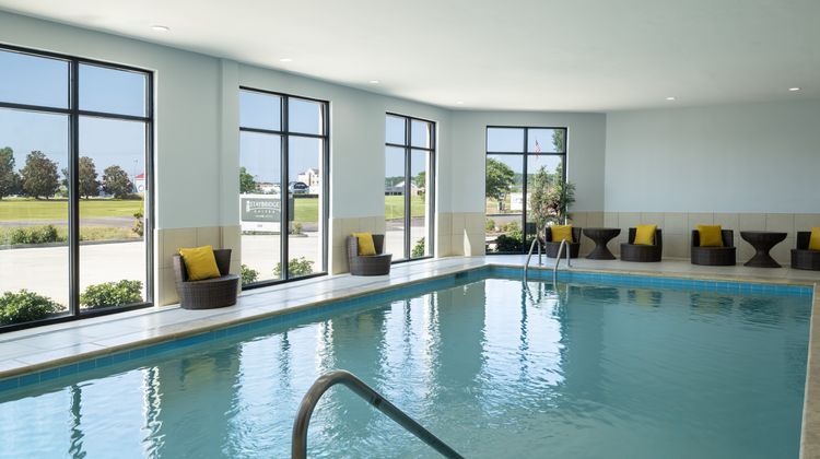 Staybridge Suites Flowood–NW Jackson Pool