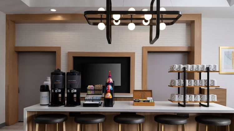 Staybridge Suites Flowood–NW Jackson Restaurant