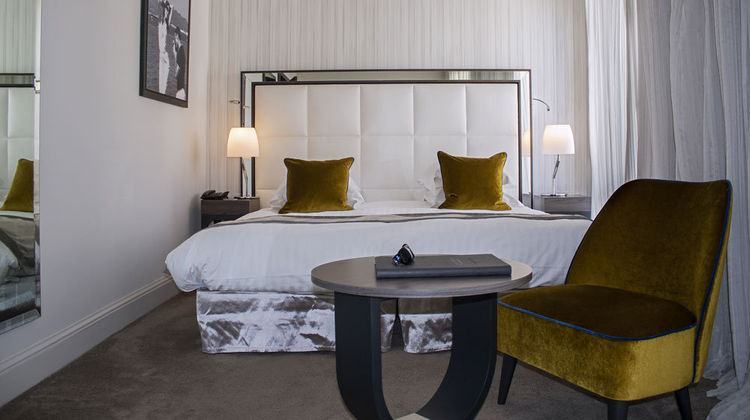 Hotel Le Canberra Room