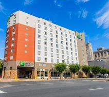 Holiday Inn Express Penns Landing Exterior