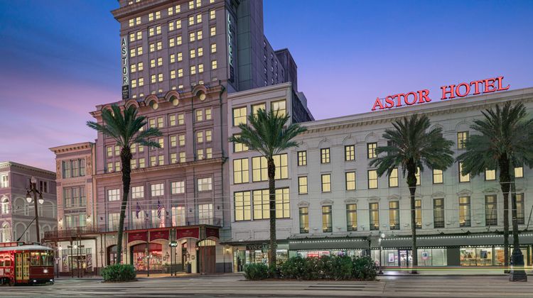 Astor Crowne Plaza - French Quarter Exterior