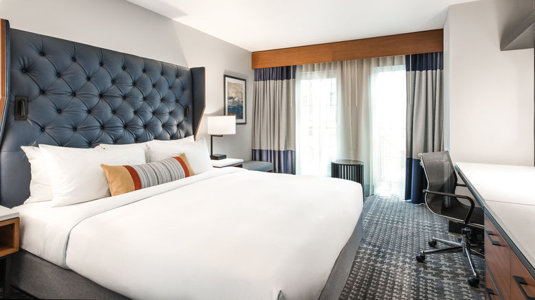 <b>The Heathman Hotel Kirkland Suite</b>. Images powered by <a href="https://www.leonardoworldwide.com/" title="Leonardo Worldwide" target="_blank">Leonardo</a>.