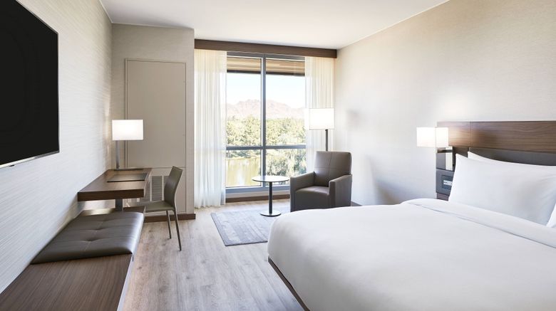 <b>AC Hotel Phoenix Biltmore Room</b>. Images powered by <a href="https://www.leonardoworldwide.com/" title="Leonardo Worldwide" target="_blank">Leonardo</a>.