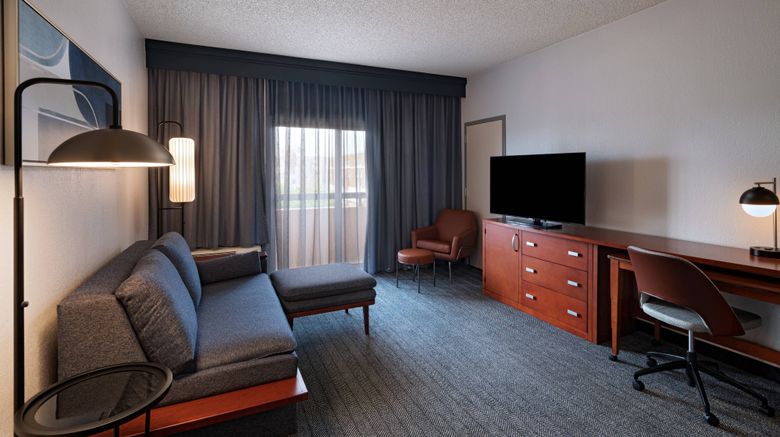 <b>Courtyard by Marriott Airport Room</b>. Images powered by <a href="https://www.leonardoworldwide.com/" title="Leonardo Worldwide" target="_blank">Leonardo</a>.