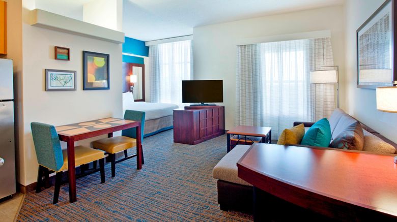 <b>Residence Inn Baltimore Hunt Valley Room</b>. Images powered by <a href="https://www.leonardoworldwide.com/" title="Leonardo Worldwide" target="_blank">Leonardo</a>.