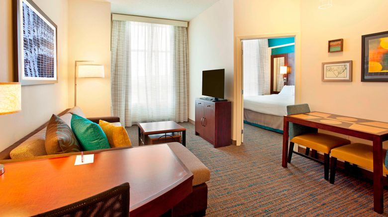 <b>Residence Inn Baltimore Hunt Valley Room</b>. Images powered by <a href="https://www.leonardoworldwide.com/" title="Leonardo Worldwide" target="_blank">Leonardo</a>.