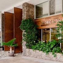 Pacific Monarch Hotel